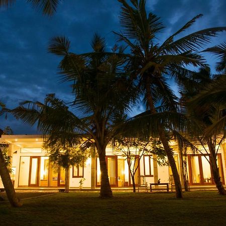 Hiru Lagoon Negombo Exterior foto